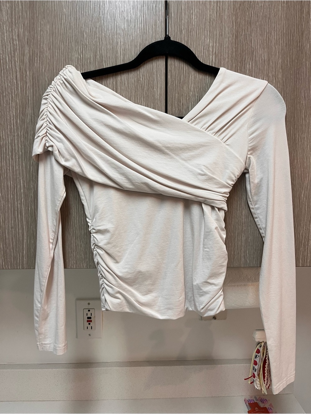 Abercrombie & Fitch Cream Off-Shoulder Ruched Long Sleeve Top